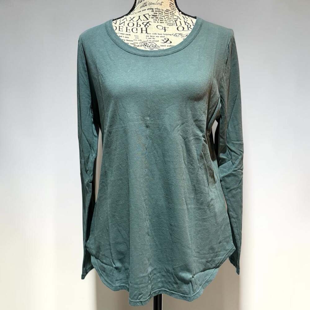 Chaser Long Sleeve Scoop Neck Tee NWT Succulent Green Size Large Curved Hem